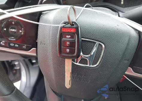 2018 Honda Civic Lx z USA, uszkodzony, nr VIN 2HGFC2F52JH563940